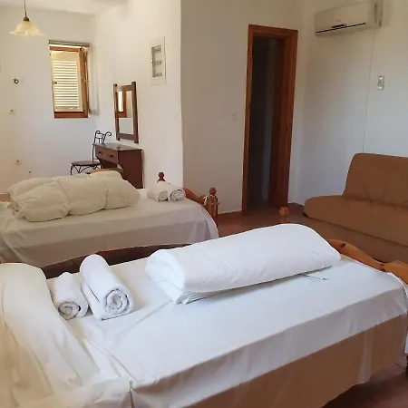 Mani Tower Apartment Stoupa